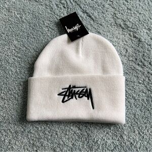 White Stussy Ribbed Beanie
